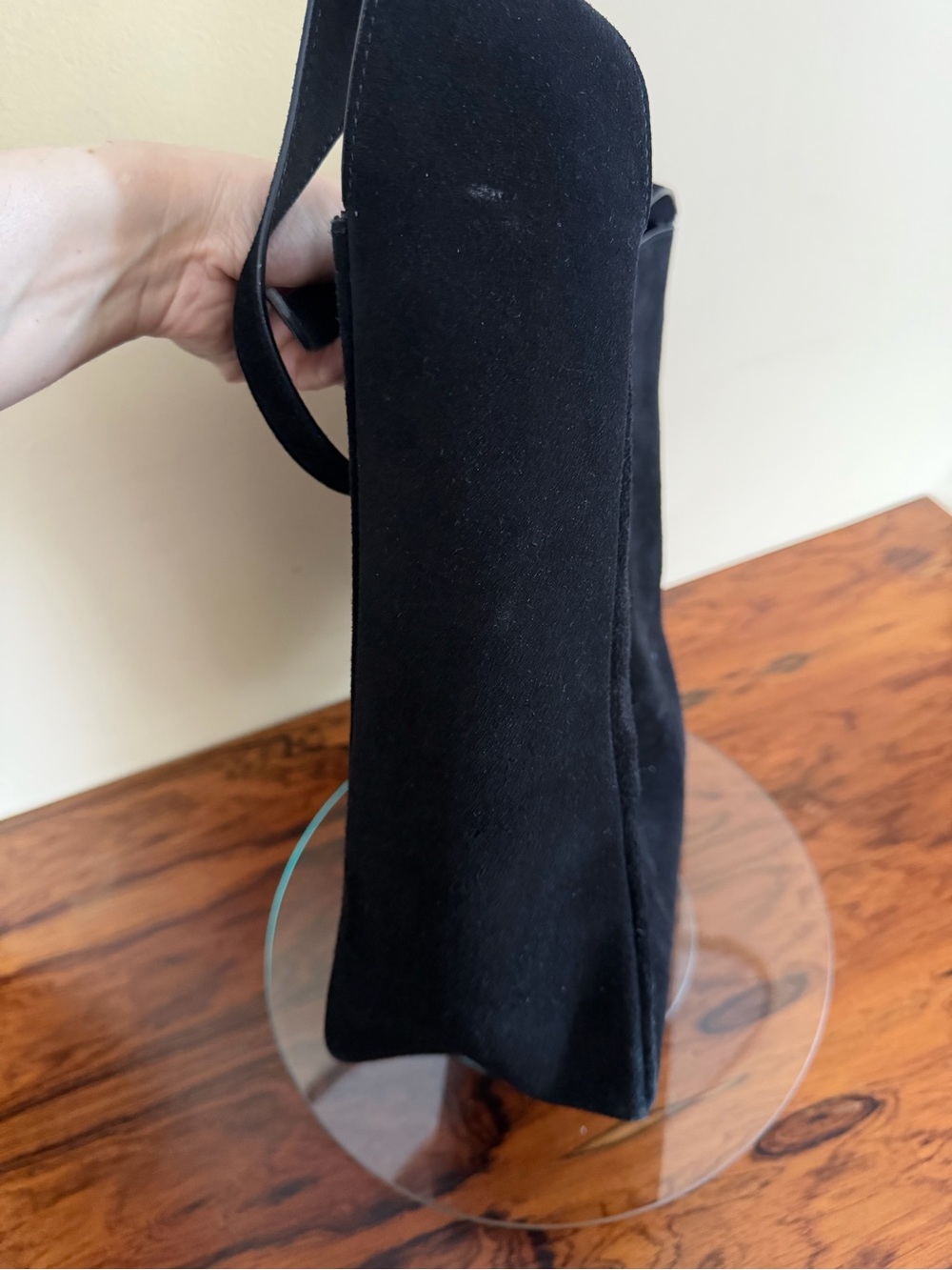 Black Hobo Shoulder Bag - Slouchy Minimalist Style (Needs Repair) - Picture 12 of 16